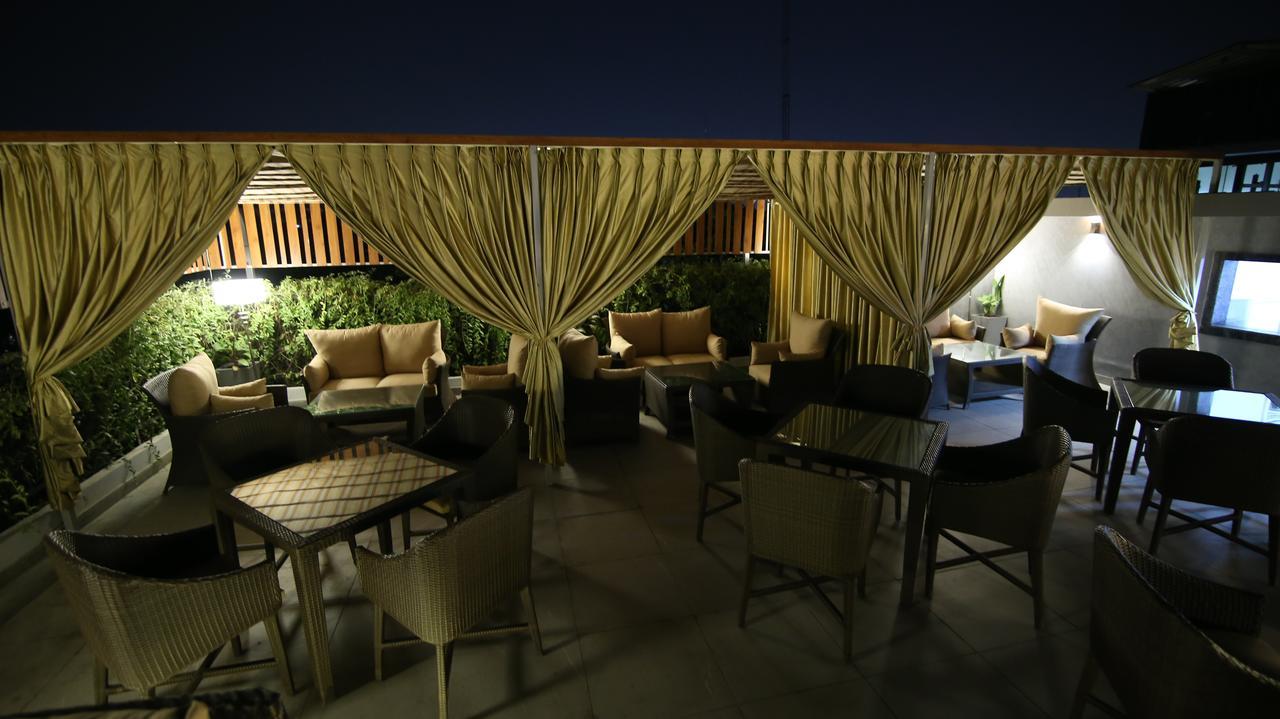 Hotel City Heart Premium Chandīgarh Exterior foto
