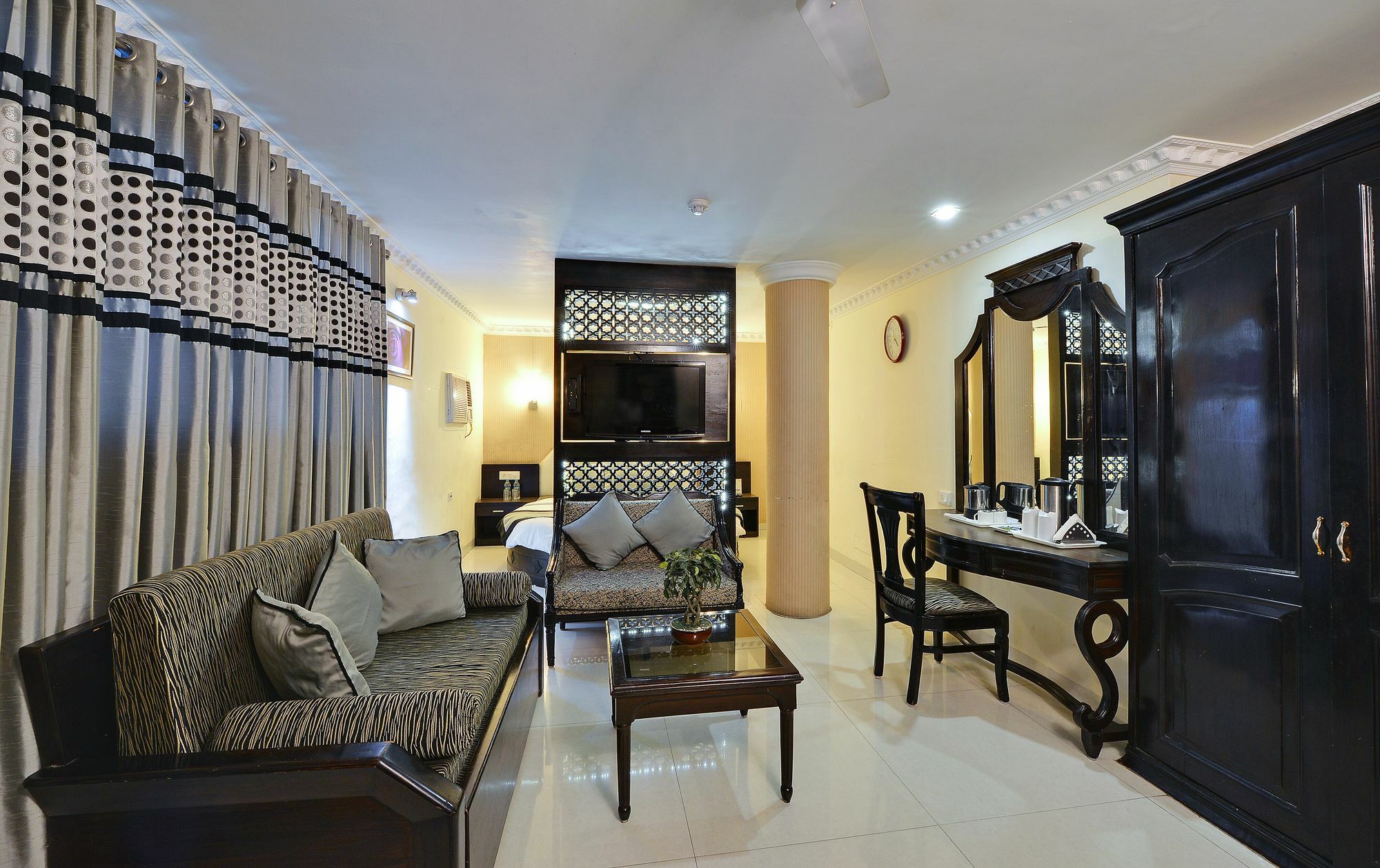 Hotel City Heart Premium Chandīgarh Exterior foto